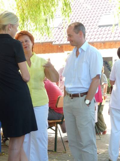 Matthias Prfrock kam mit Frau und den Zwillingen. 