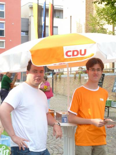 Die Gummibrchen und Kekse sind schnell vergriffen. 