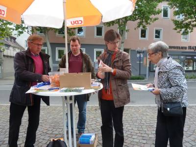 In Fellbach stehen das Behltnis mit Gummibrchen und Christel Schwegler schon bereit. 