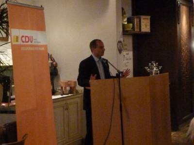 Matthias Prfrock spricht ber die Flchtlingsproblematik und die Gutachten-Affre der Grnen-Fraktion