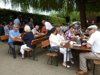 Neben Gegrilltem gab es Kaffee und Kuchen. 