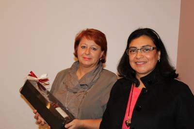 Sandra Nitschke ehrte ihre Vorgngerin Ines Afalg fr ihr Engagement in FU und CDU.  