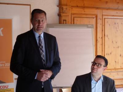 Mayer ist Experte fr Innere Sicherheit in der Unionsfraktion. - Mayer ist Experte für Innere Sicherheit in der Unionsfraktion.