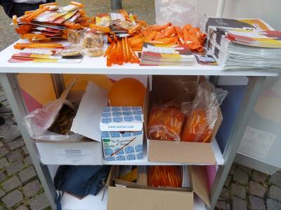 Reichlich Wahlkampfmaterial aus der Berliner Parteizentrale