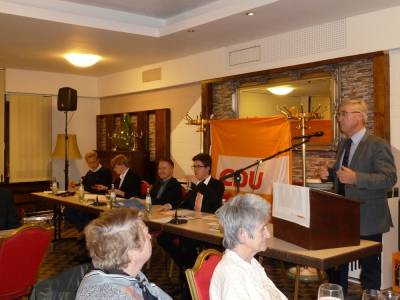 Vorsitzender Hans-Ulrich Spieth erffnet die Versammlung. Am Prsidium Jonathan Hirsch, Stefan Hmmerle, David Mller und Fabian Zahlecker (v.l.n.r.).