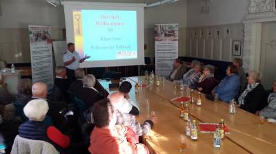 Gut zwei Stunden berichtet Auer von den aktuellen Herausforderungen der Polizeiarbeit in Fellbach und Kernen